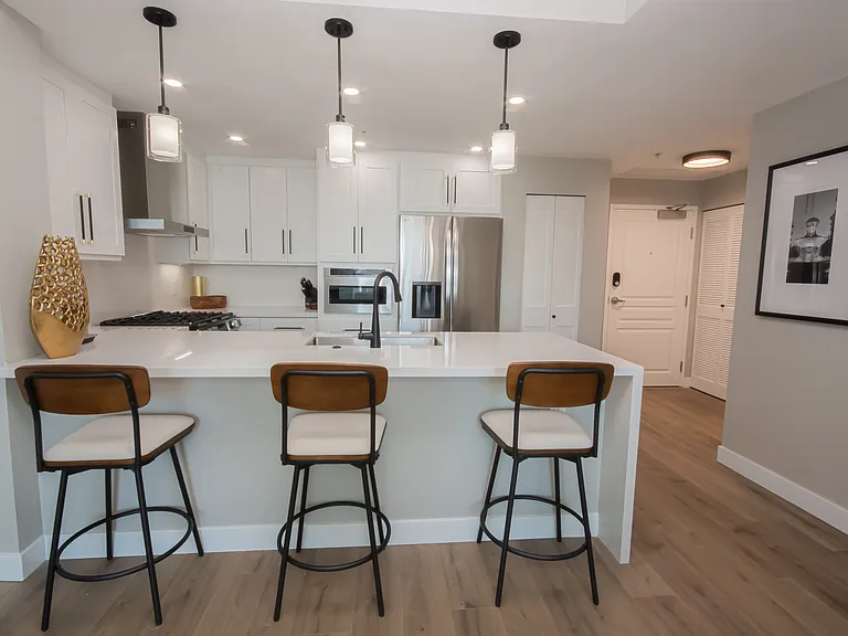 300 W Beech St #2202 — Photo 12