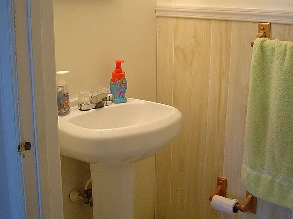 1/2 bath