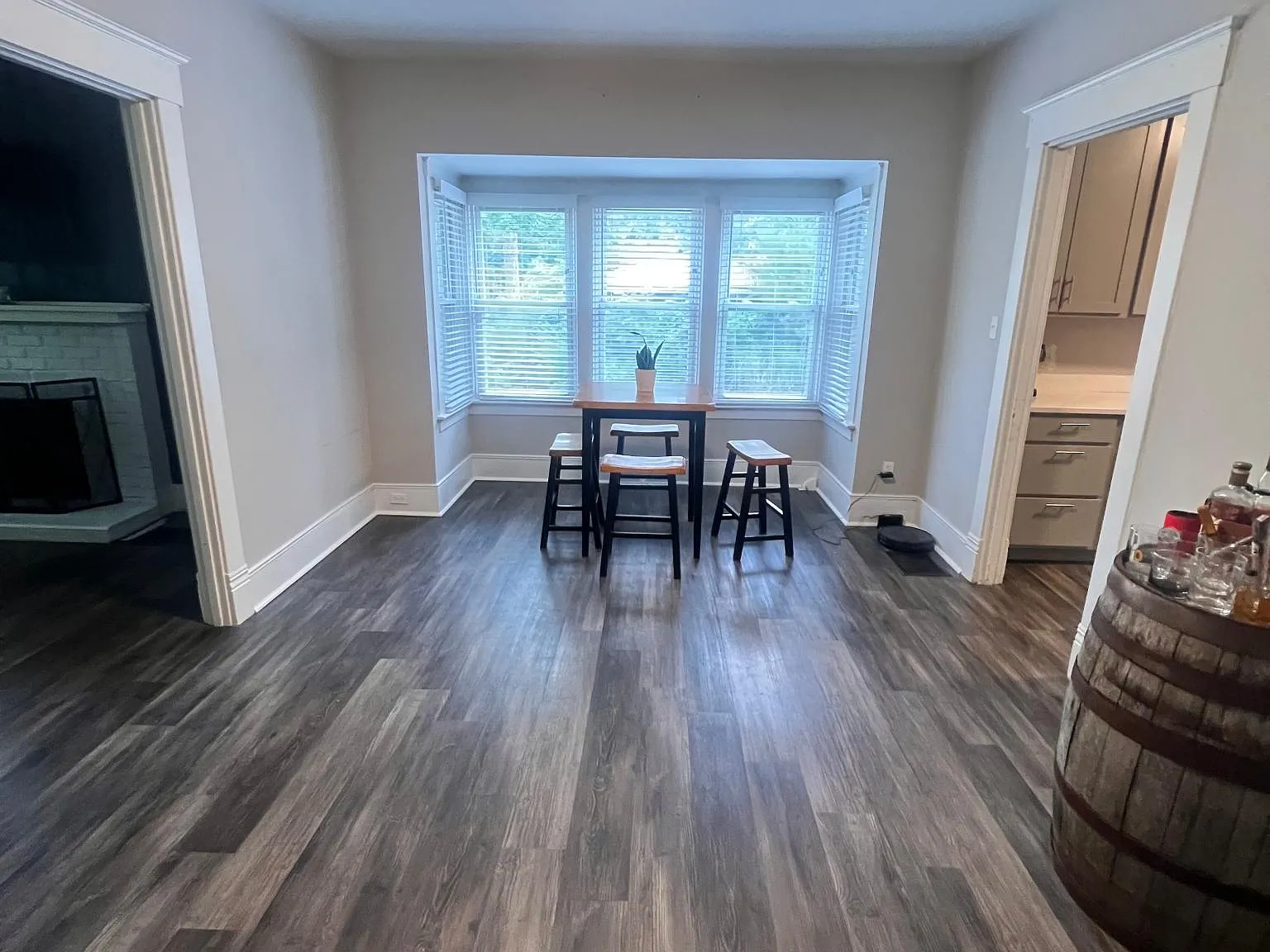 3 bed, 1500 sqft, $2,200 — Photo 2