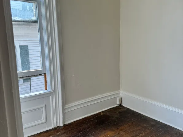 175 E Main St APT 2, Ionia, MI 48846
