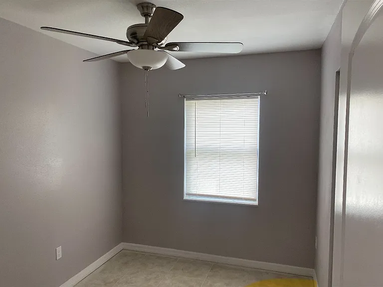 21131 Meehan Ave — Photo 2