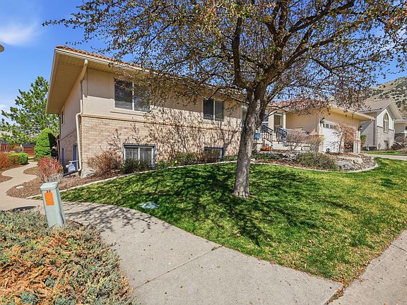 3rd image of 32 Shadow Mountain Dr
