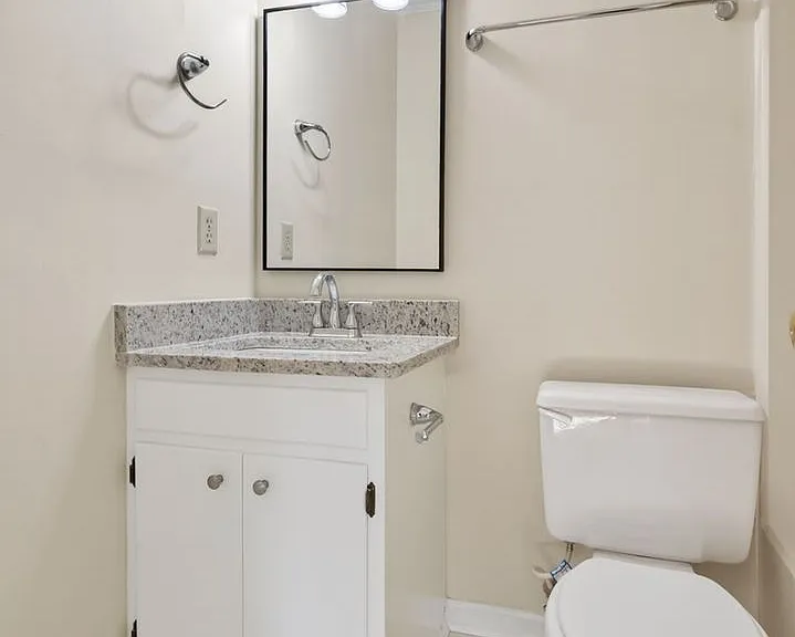 403 Wormwood Ln #H — Photo 21