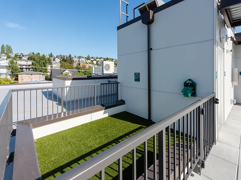 Waterton Apartments — Photo 9