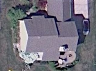 47047 Woodlong Dr, Canton, MI 48187