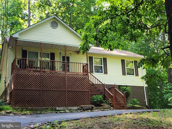 410 Summit Point Dr, Front Royal, VA 22630