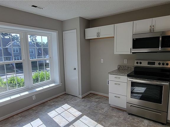 4th image of 6141 Rolling Forest Cir