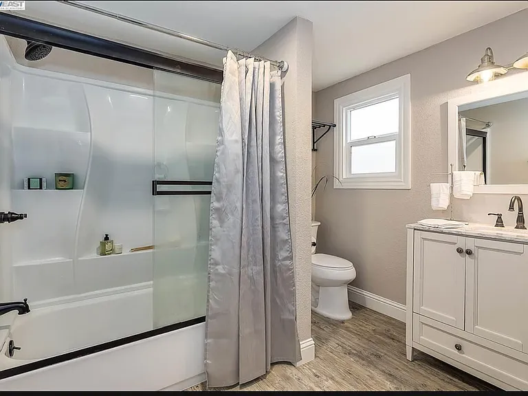 694 Tehama Ave #A — Photo 2