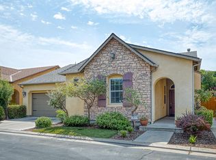 3748 Salem Ln, Clovis, CA 93619