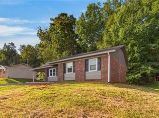 220 Mountview Dr, Mocksville, NC 27028