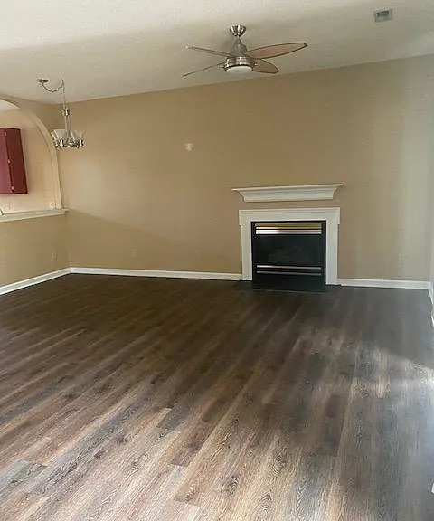 1657 Chenoweth Cir — Photo 2