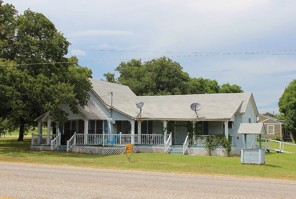 1st image of 409 E Navarro Ave