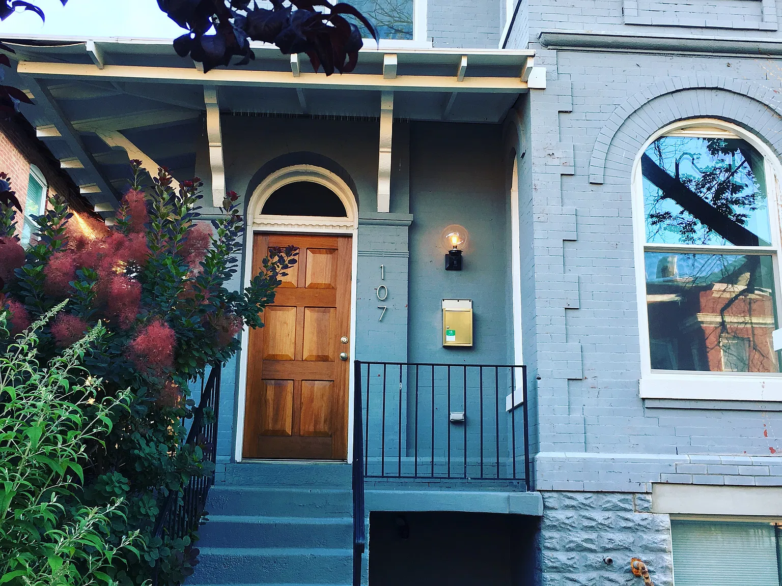 3 bed, 2.5 bath, 1900 sqft, $4,950 — Photo 1