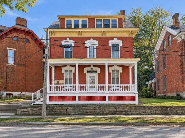 306 W Locust St, Dubuque, IA 52001