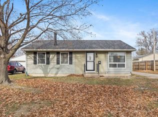 1654 Hyperion Dr, Waterloo, IA 50703