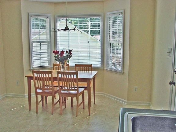 Dining room with bay window
