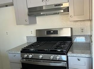 2796 Francis Ave, Los Angeles, CA 90005