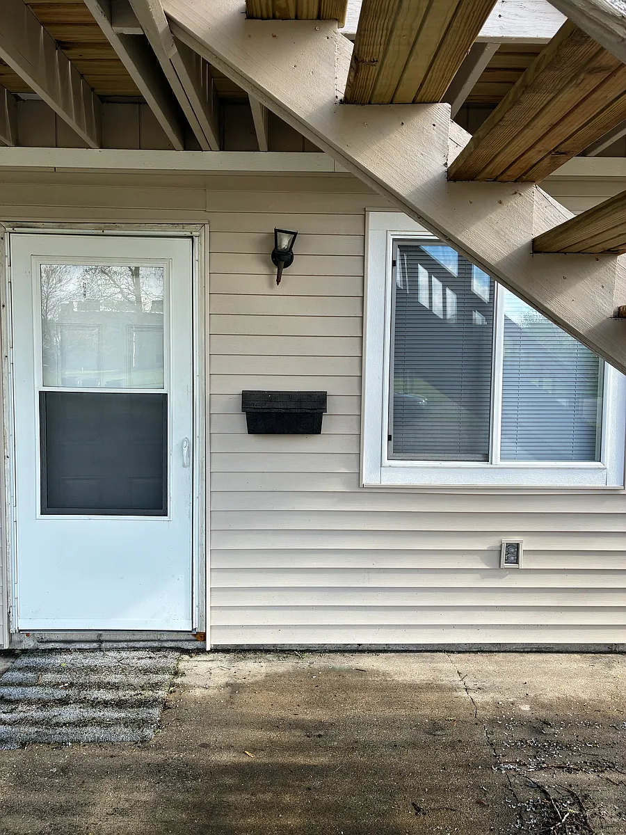 Building Photo - 1101 McCartney St #2