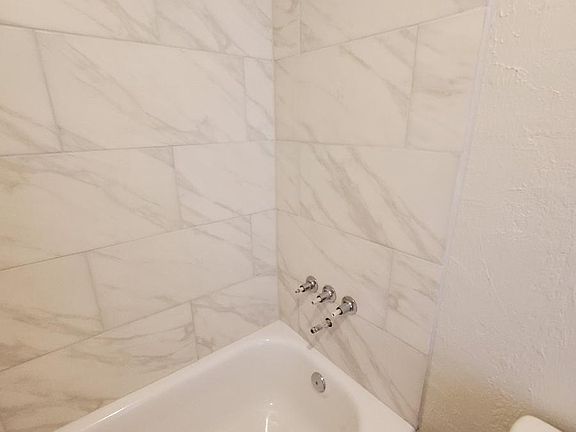 5th image of 116 N 5th St #4