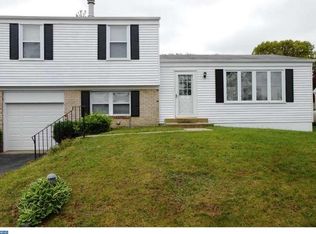 1464 Foster Pl, Bensalem, PA 19020