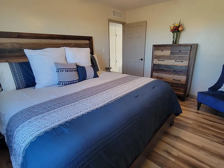 2121 Avenida De Las Alturas — Photo 15