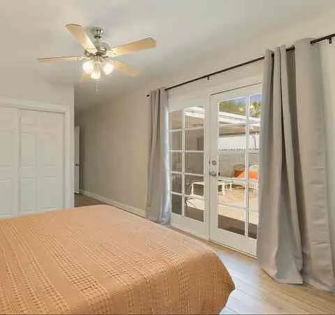 361 E Weldon Ave — Photo 13