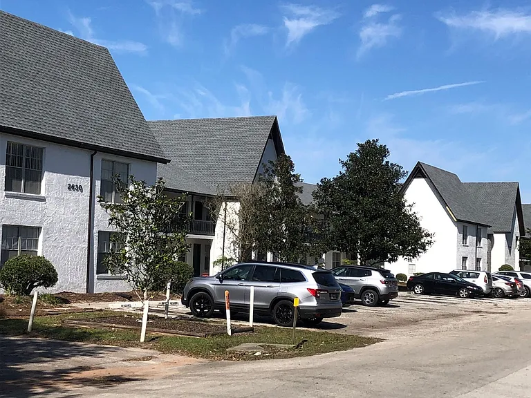 Forest Edge Apartments — Photo 6