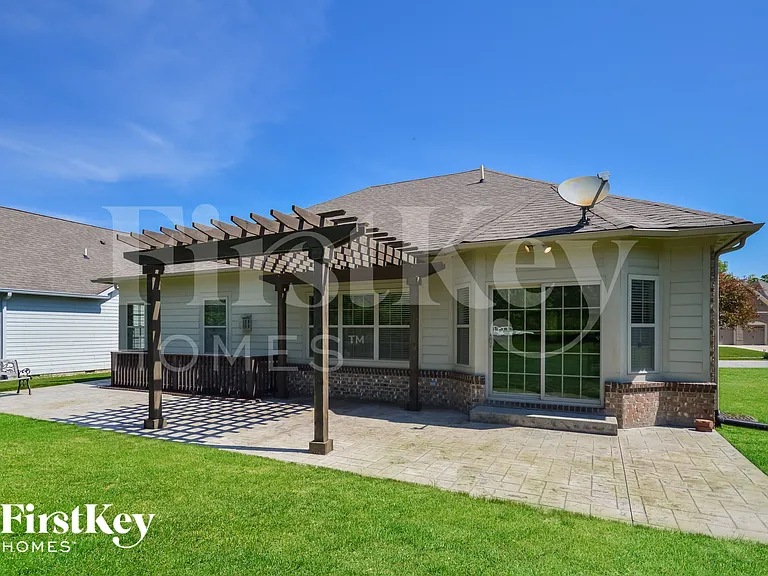4405 Nottinghill Dr — Photo 15