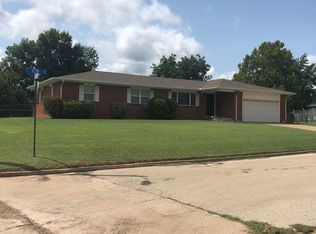 1701 N 11th St, Perry, OK 73077