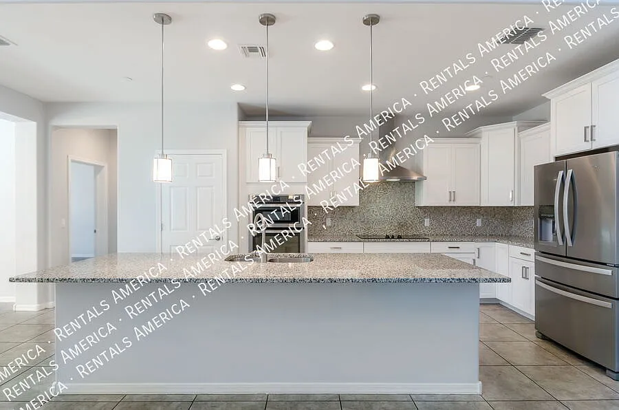 Spacious 4BR + Office Home w/ Den & Turf Yard Near Community Pool — Photo 4