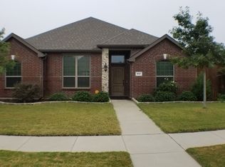 1017 Colonial Dr, Royse City, TX 75189
