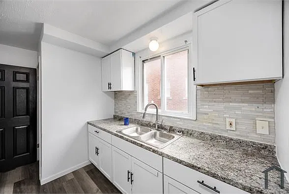 3 bed, 876 sqft, $1,100 — Photo 4
