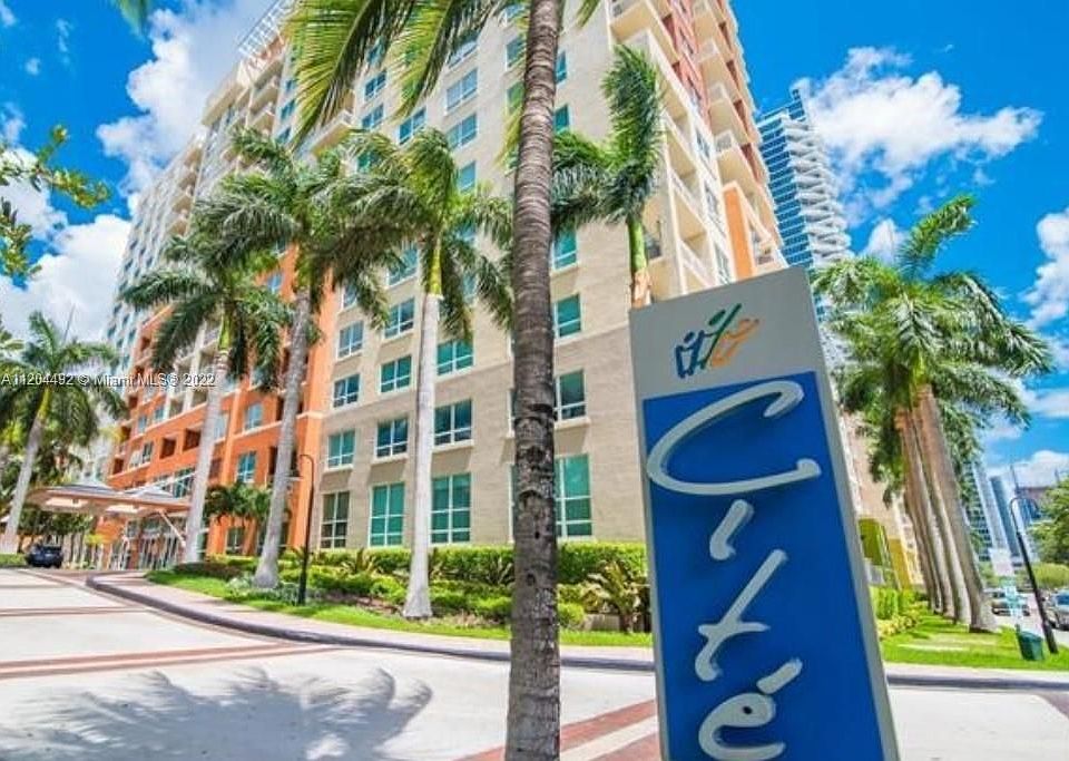 1st image of 2000 N Bayshore Dr APT 1009