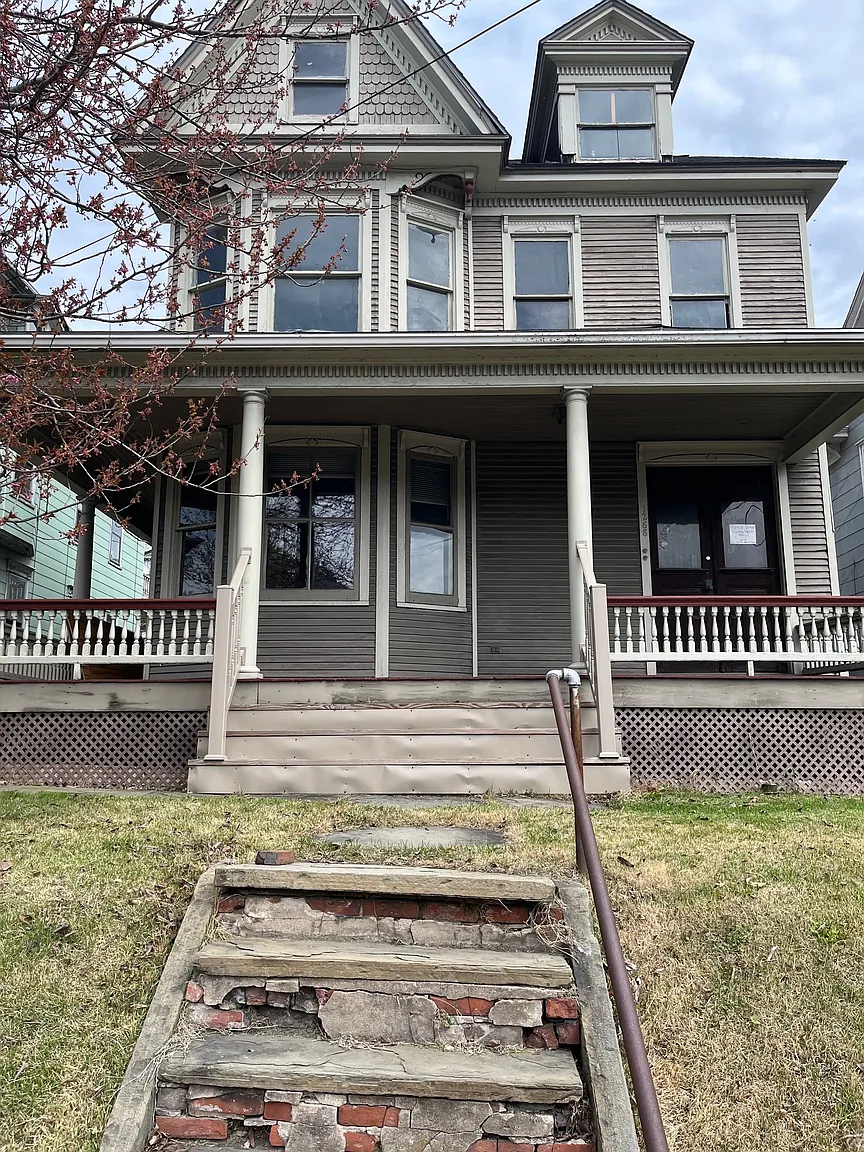 1268 Market St photo 1