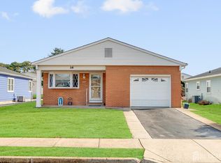 16 Calalou Ct, Toms River, NJ