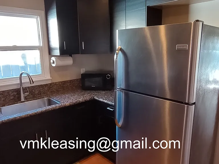 1095 Bresee Ave — Photo 4