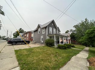 304 Park Ave #1/2, Angola, IN 46703