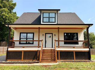8 Lily Crossing Ln, Black Mountain, NC 28711