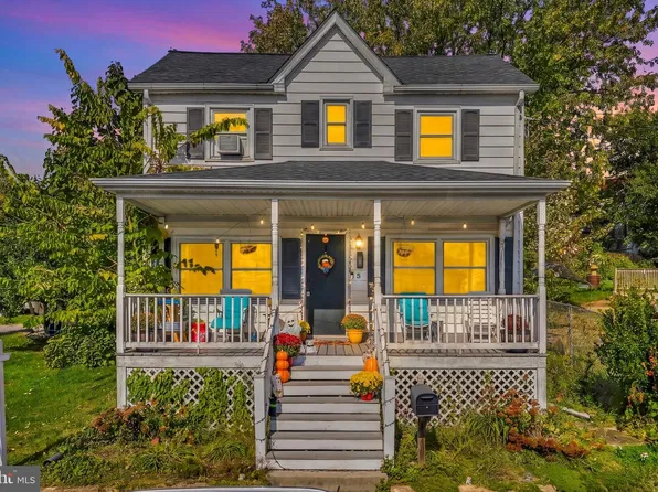 5 E B St, Brunswick, MD 21716