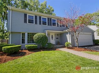 2521 Maple Ave, Northbrook, IL 60062