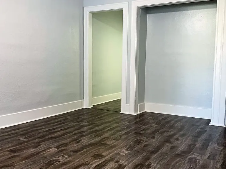Ave 63 Apartments — Photo 10