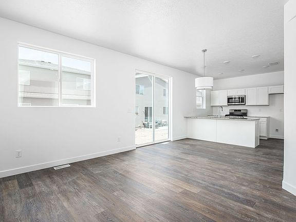 5th image of 6672 Silver Creek Dr #3SFEK