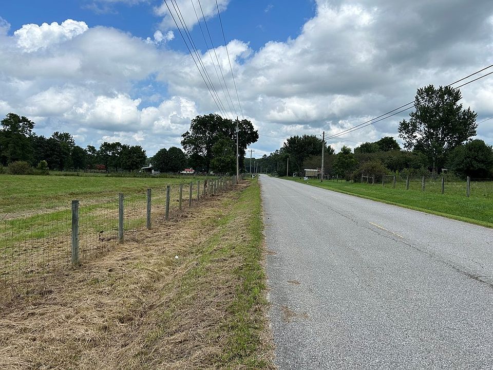 2nd image of N A Roanoke Rd