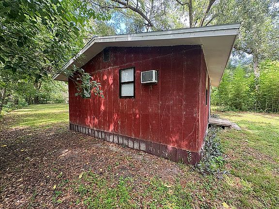 2nd image of 18411 Shady Side Dr