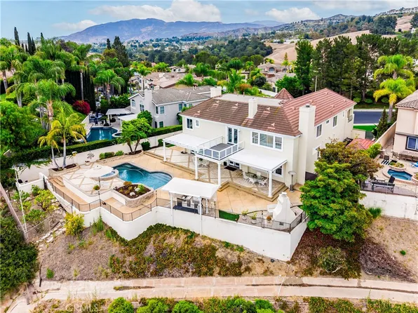 7801 E Bridgewood Dr, Anaheim, CA 92808