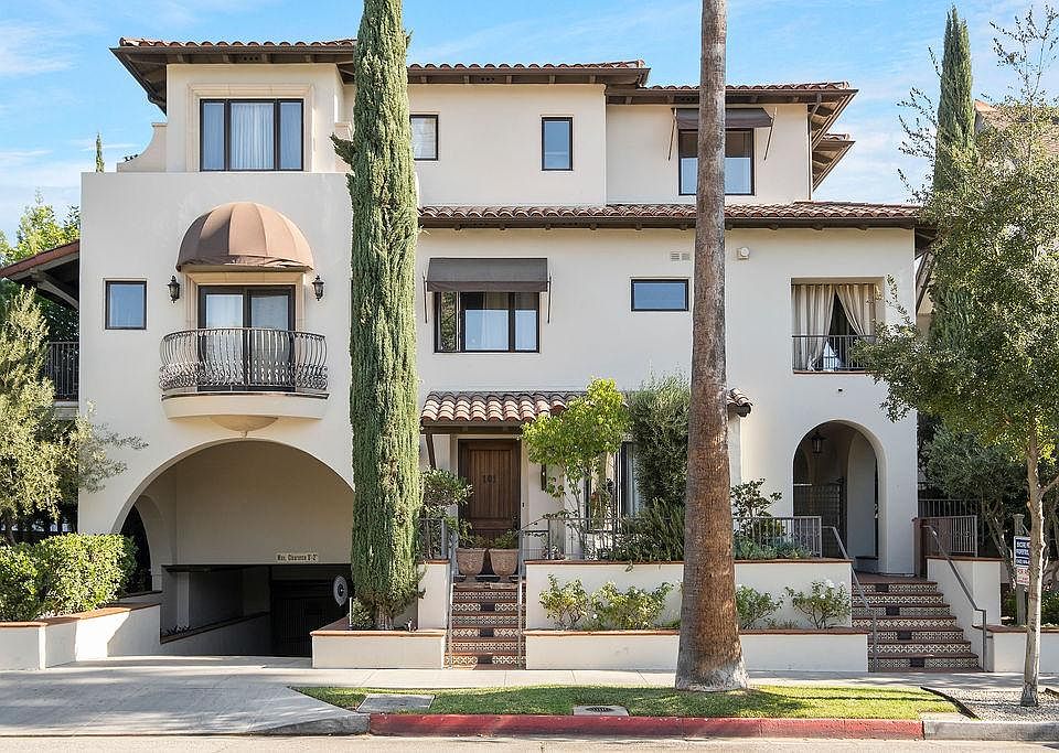 Mediterranean style building