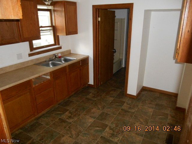 2nd image of 68 Ido Ave