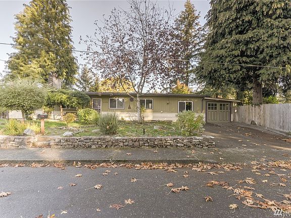 2nd image of 1206 Joy Ave NE