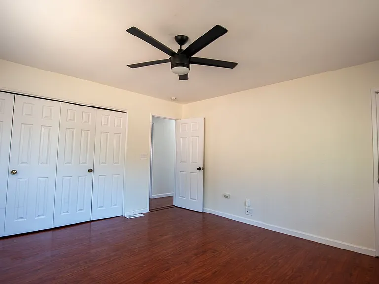 1319 Grand Ave — Photo 15