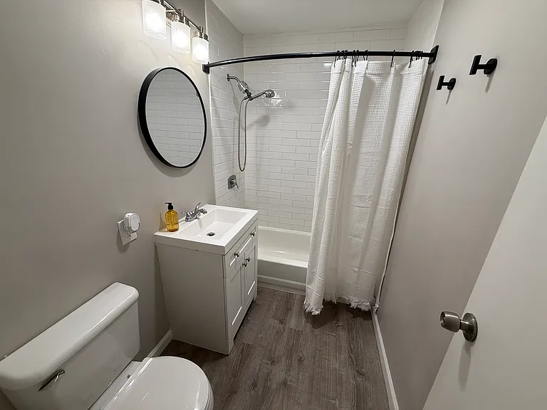 8025 Robinson St — Photo 5